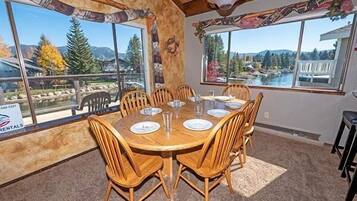 House, 4 Bedrooms | Private kitchen | Full-sized fridge, oven, stovetop, dishwasher