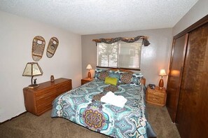 House, 4 Bedrooms | 4 bedrooms, bed sheets
