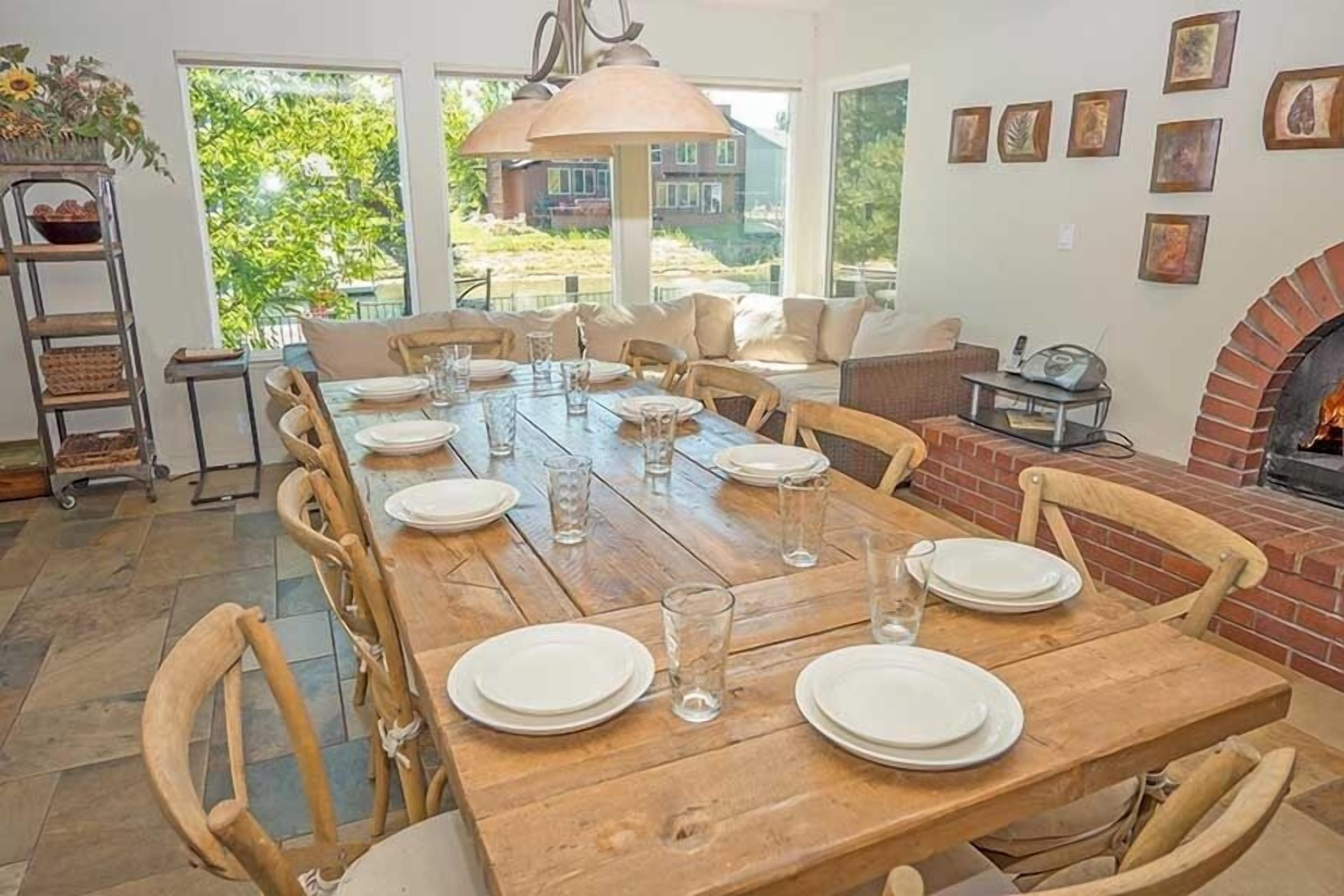 House, 4 Bedrooms | Dining