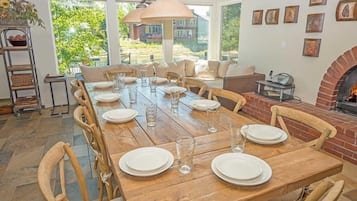 House, 4 Bedrooms | Dining