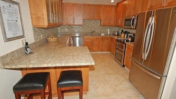 Maison, 4 chambres | Cuisine privée