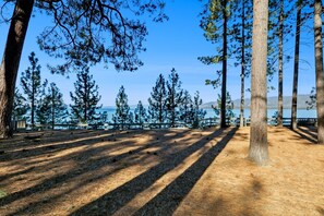 House, 6 Bedrooms | Property grounds - 3195 Pasadena Avenue 6 Bedroom Home by RedAwning (South Lake Tahoe)