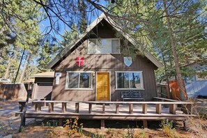 Exterior - 3542 Bobby Grey Circle 3 Bedroom Cabin by RedAwning (South Lake Tahoe)