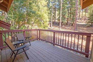 Cabin, 3 Bedrooms | Terrace/patio