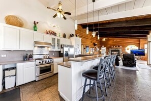 Maison, 5 chambres | Cuisine privée