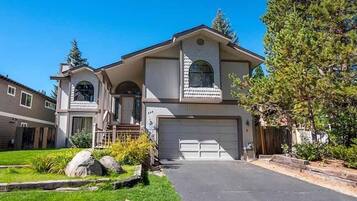 House, 3 Bedrooms | Exterior