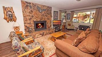 House, 3 Bedrooms | Living area | TV