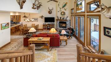 Townhome, 3 Bedrooms | Living area | Flat-screen TV