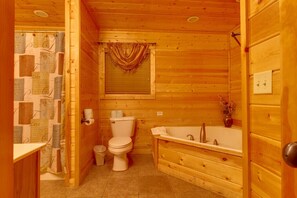 Cabin, 3 Bedrooms | Bathroom