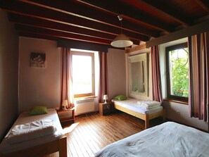 3 chambres, fer et planche à repasser, Wi-Fi