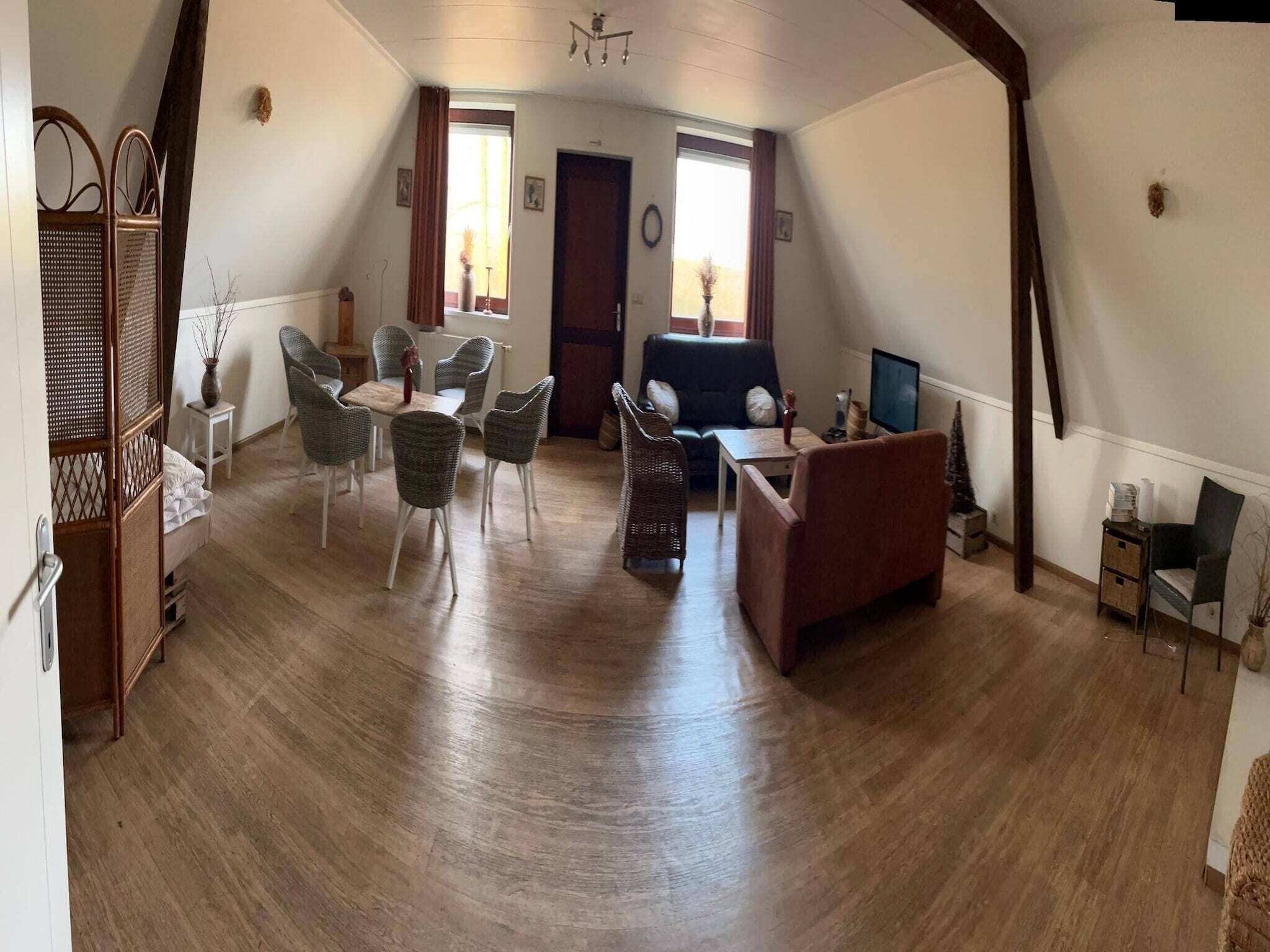 Fernseher, DVD-Player, Stereoanlage