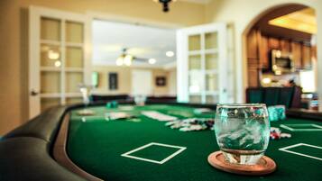 Premium House, 6 Bedrooms, Private Pool, Garden Area | Room amenity