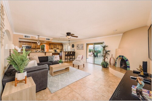 Presidio - 6 Bedroom Home - Scottsdale