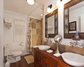 Casa, 4 habitaciones | Baño