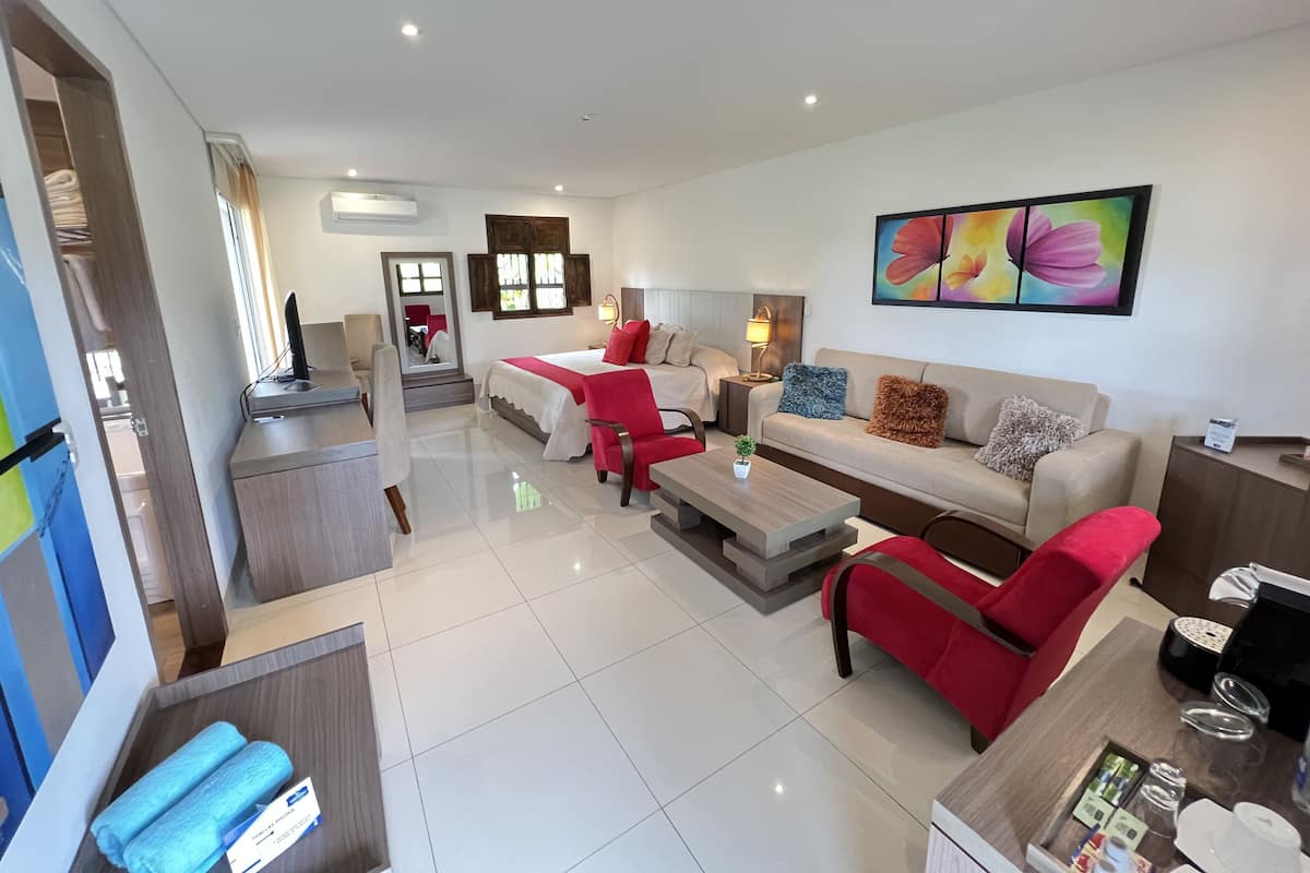 1 bedroom, minibar, in-room safe, free WiFi