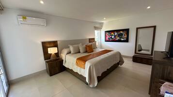 Premium Room | Minibar, in-room safe, free WiFi, wheelchair access