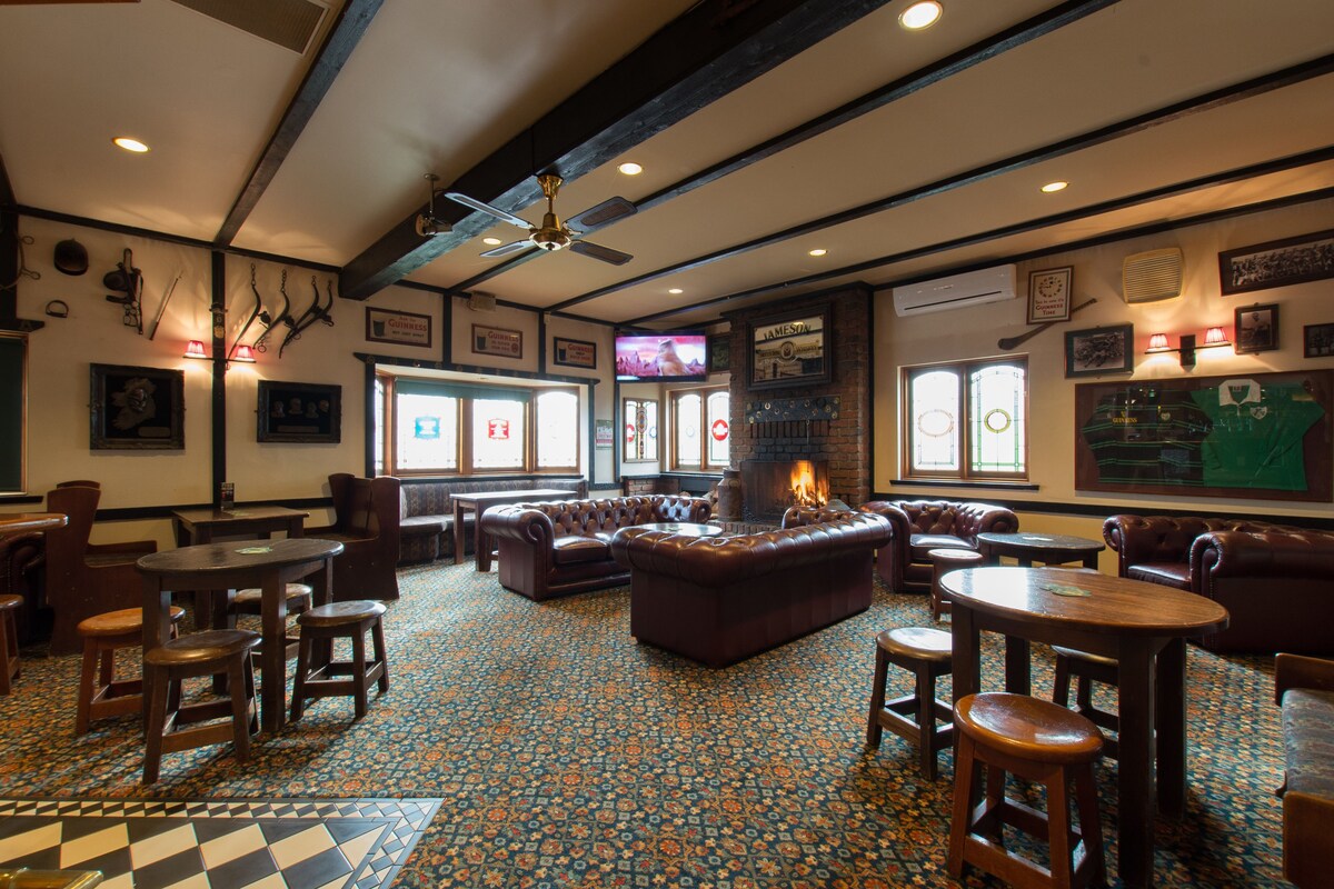 Mick O'Shea's