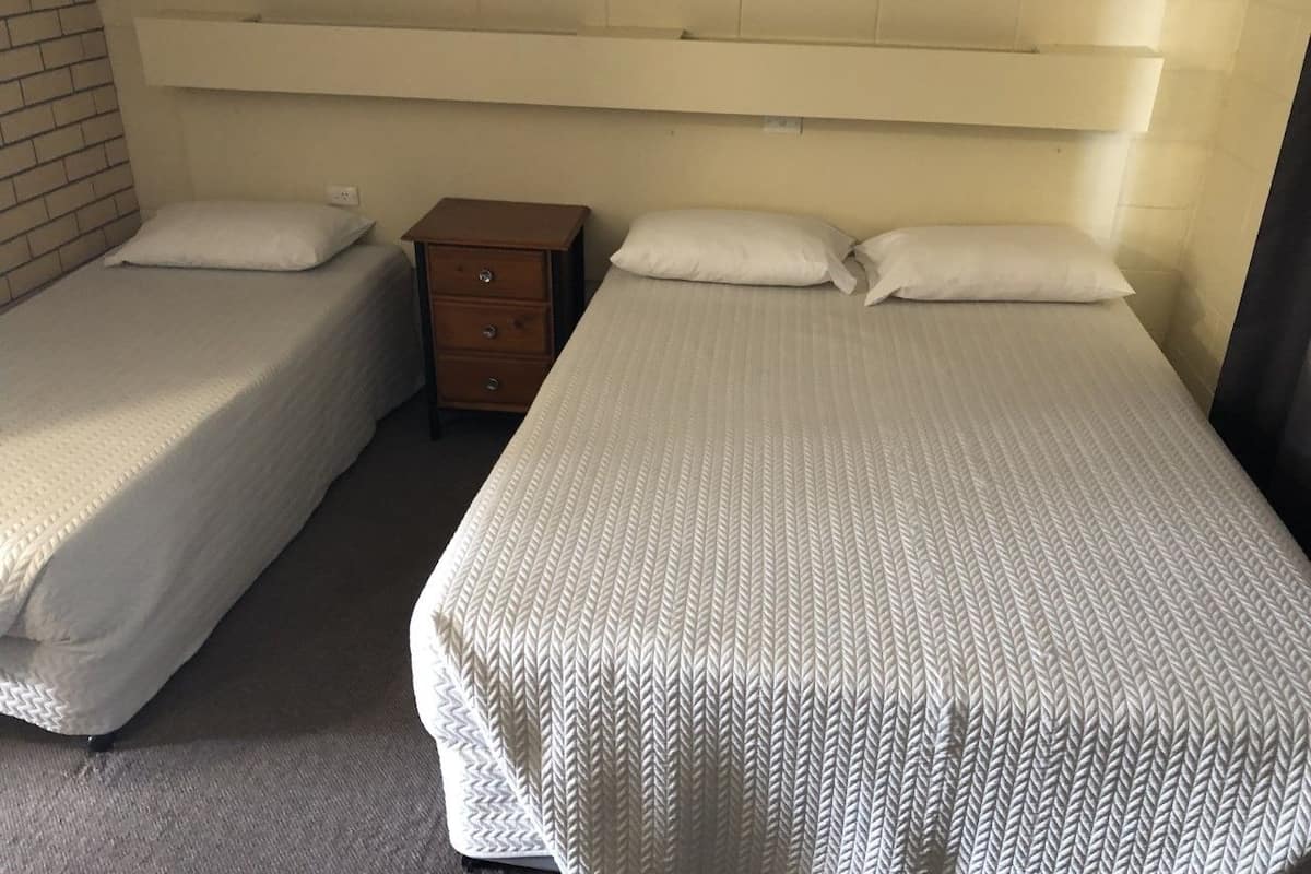 Standaard kamer, 1 twee- of 2 eenpersoonsbedden | Luxe beddengoed, een bureau, geluiddichte muren, beddengoed