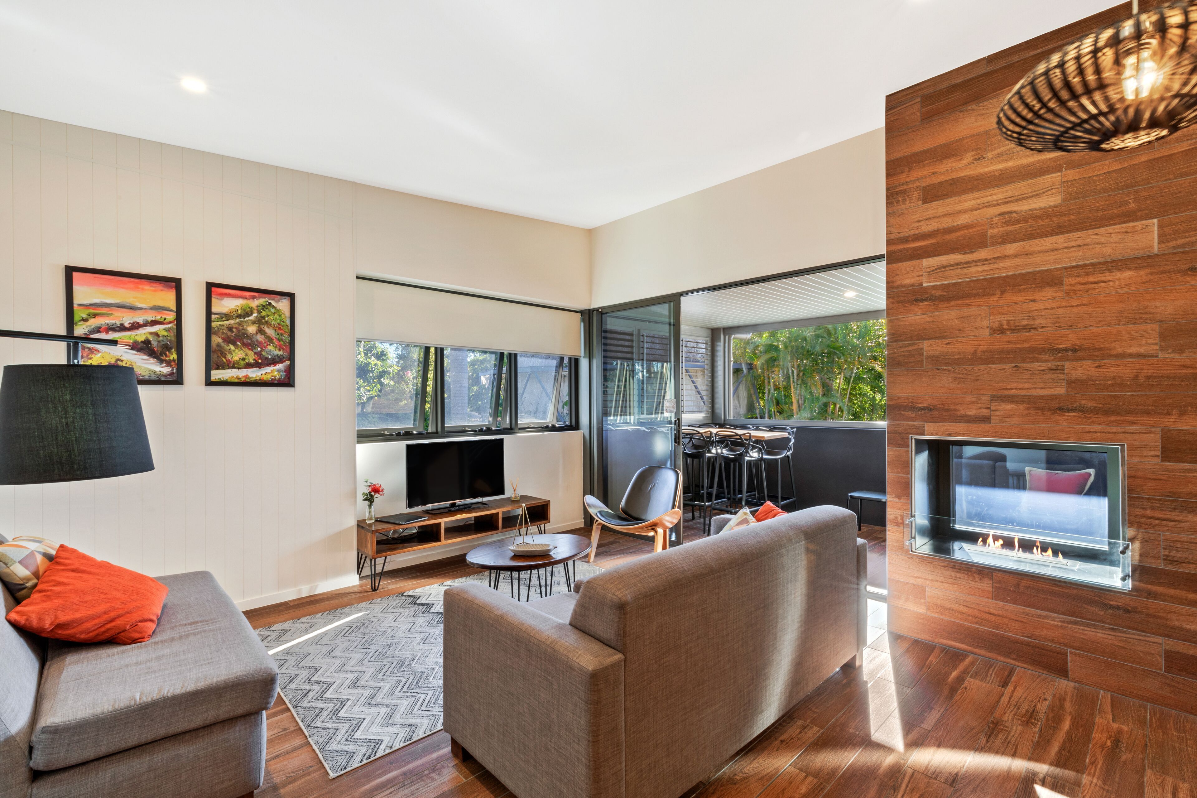 32-inch flat-screen tv with satellite channels, tv, pay films