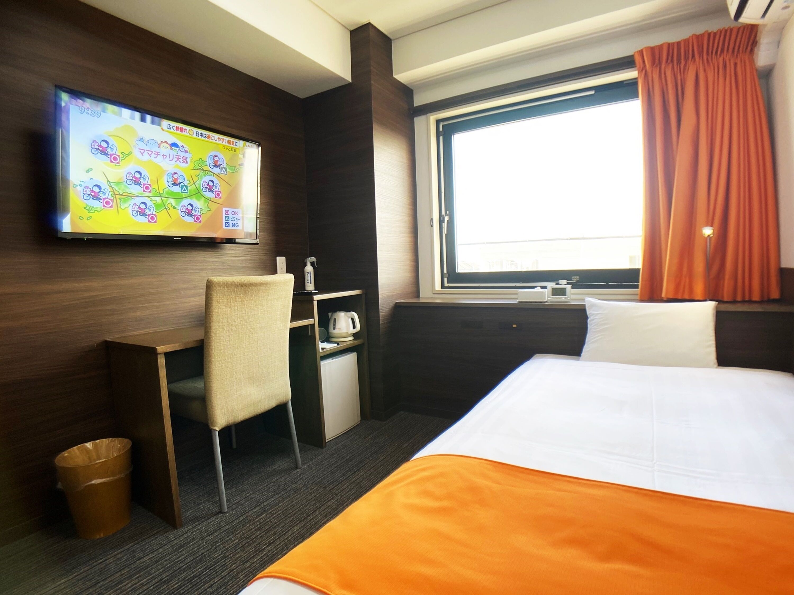 down duvets, desk, laptop workspace, blackout curtains