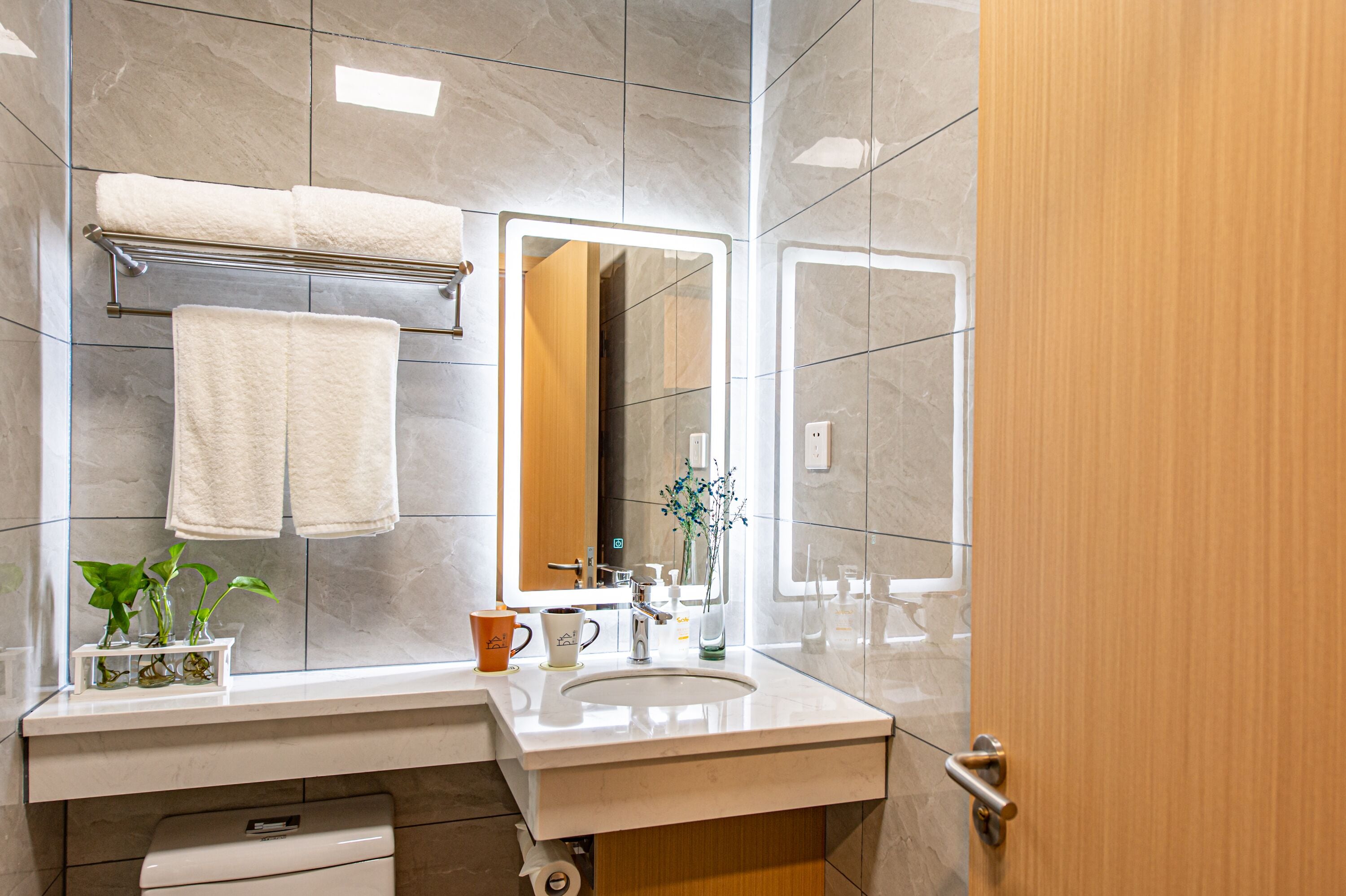 shower, free toiletries, hair dryer, slippers