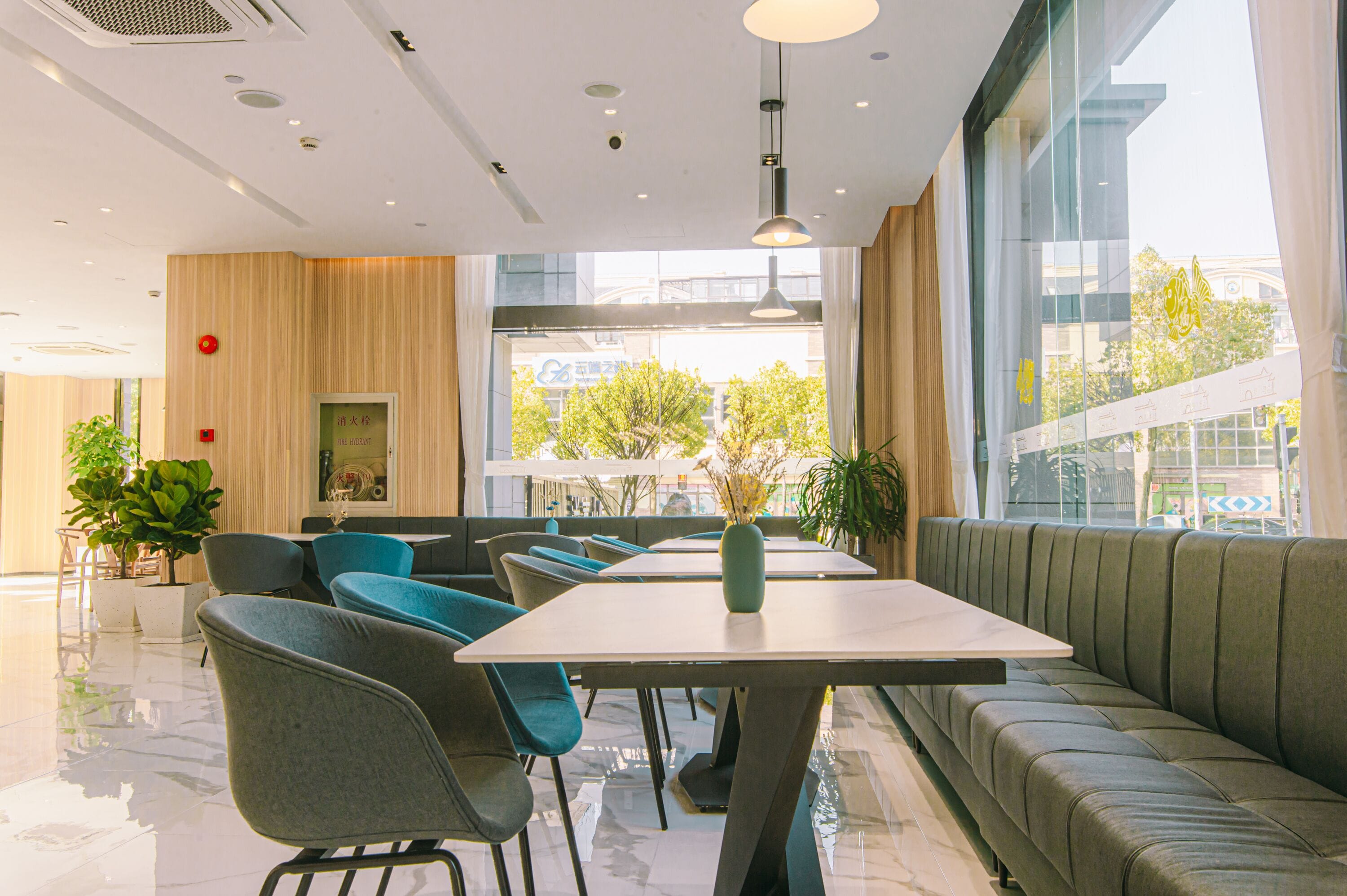 daily local cuisine breakfast (cny 38 per person)