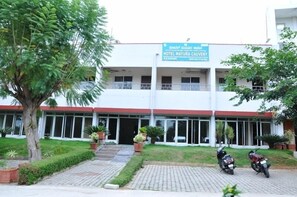 Overnatningsstedets indgangsparti