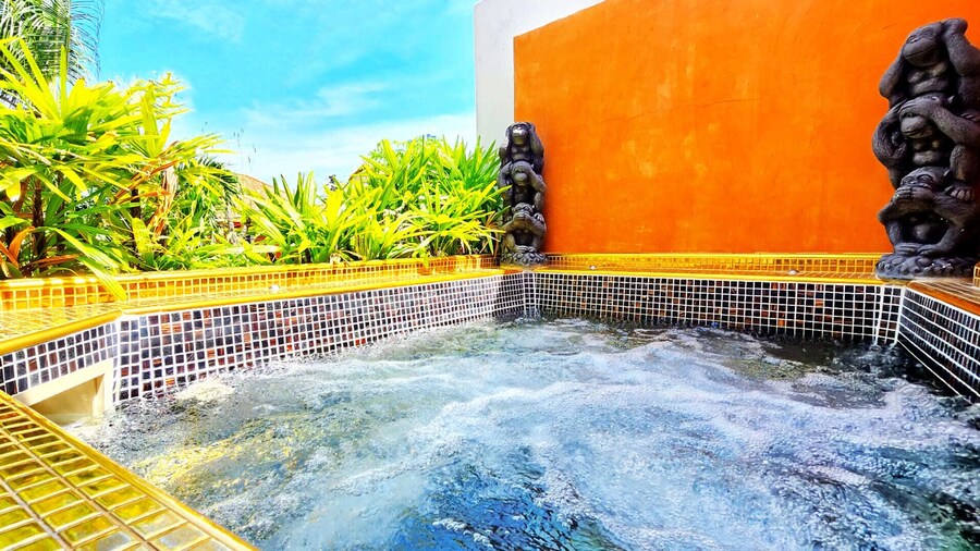 HIDELAND Luxury Pool Villa Pattaya Walking Street 5 Bedrooms