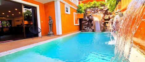 Udendørs pool, liggestole