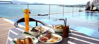 King Town Grand Hotel & Wedding Center