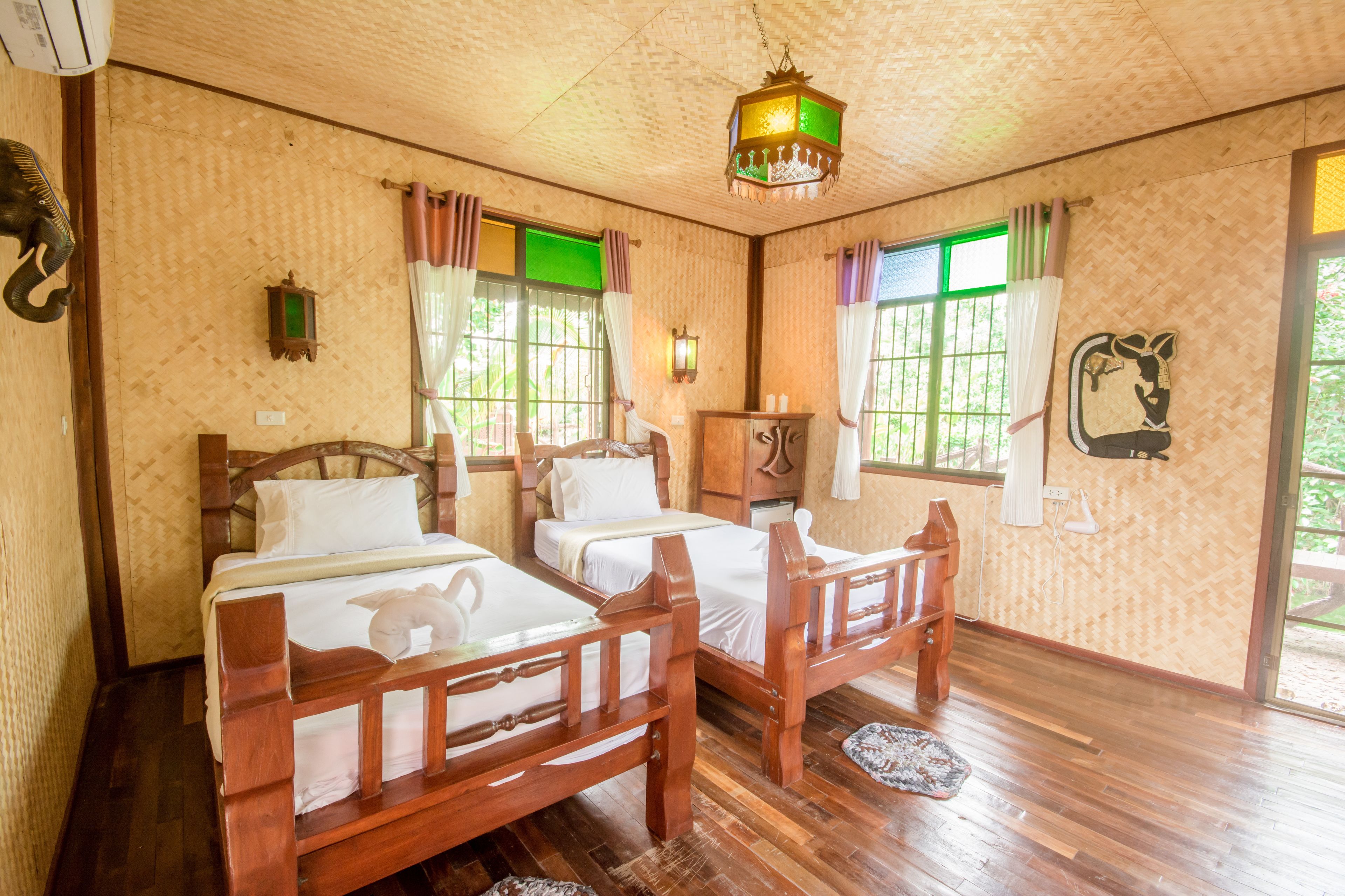 Pond View Villa | Rollaway beds, free WiFi