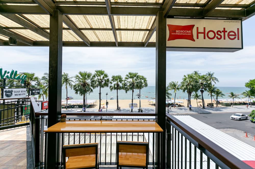 The Bedrooms Hostel Pattaya