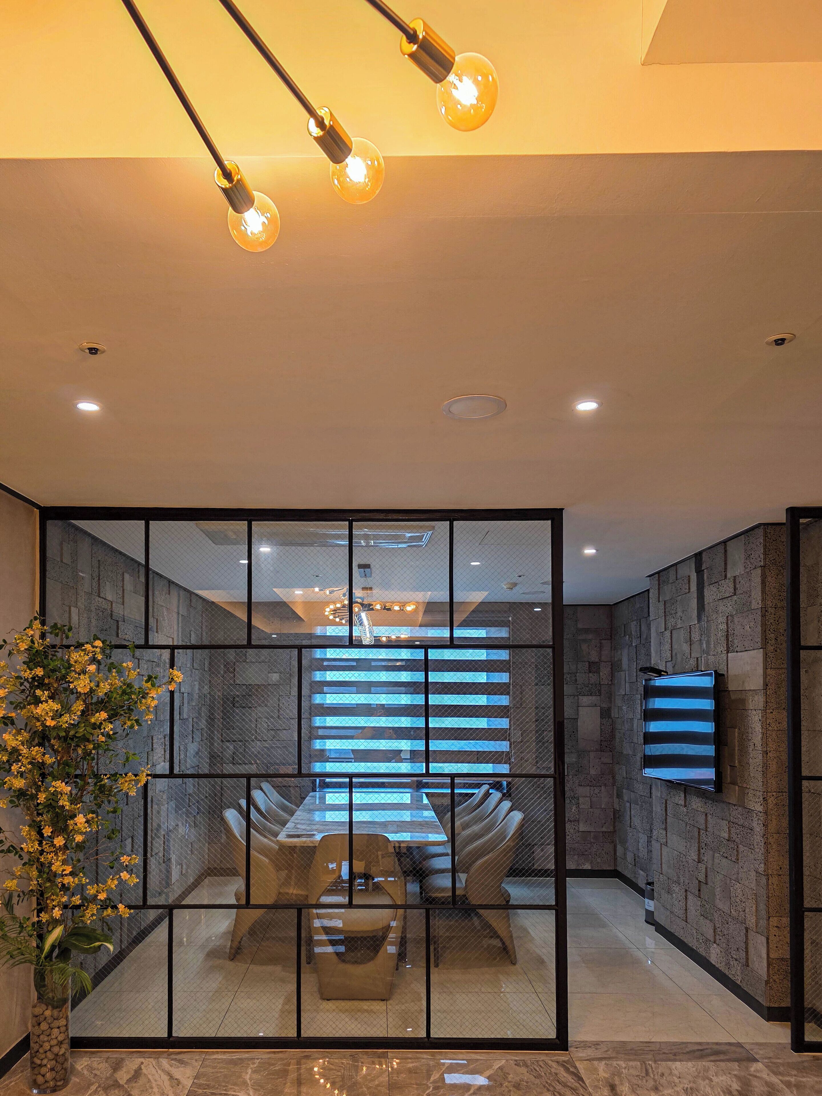 Royal Suite | Living area | Flat-screen TV, heated floors