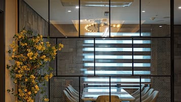 Royal suite | Woonruimte | Flatscreentelevisie en vloerwarming