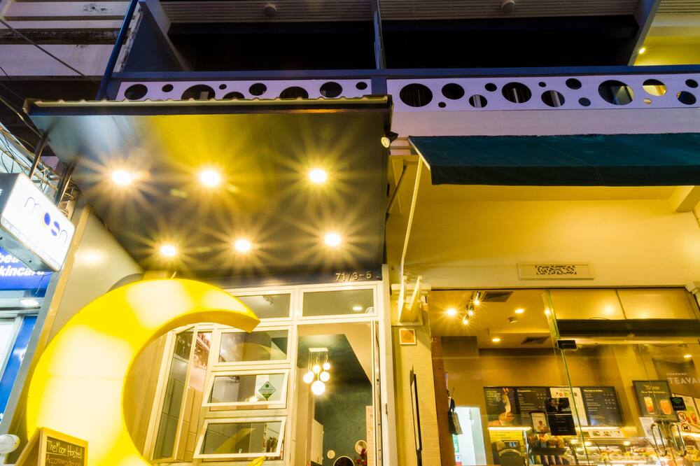 The Moon Hostel Hua Hin