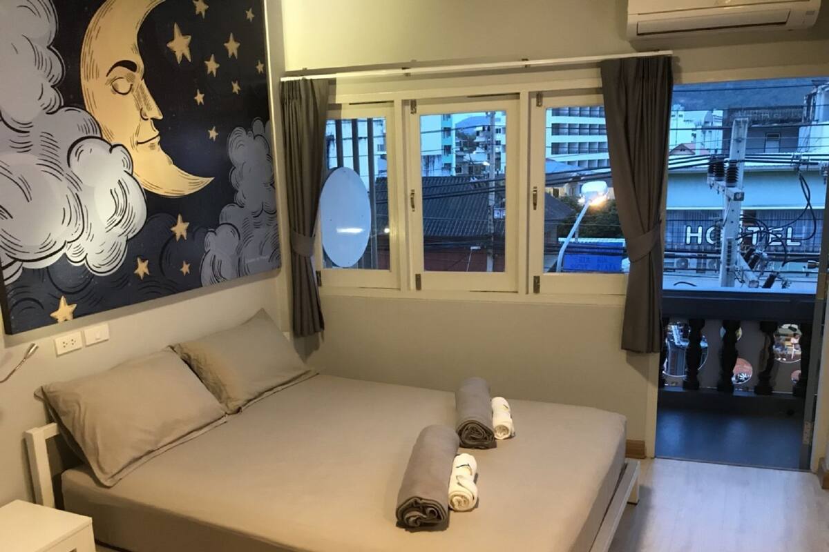 Quarto casal ou duplo, 1 cama Queen, para não fumantes, banheiro compartilhado | Wi-Fi de cortesia
