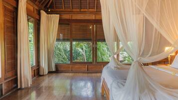 Coffres-forts dans les chambres, bureau, Wi-Fi gratuit, draps fournis