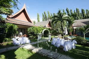 Outdoor wedding area - Himmaphan Villa (Choeng Thale)