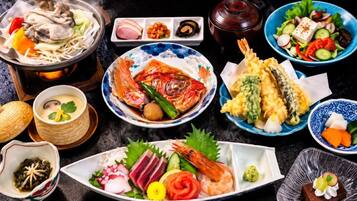 Diverse Japanse gerechten, waaronder sushi, sashimi en tempura.