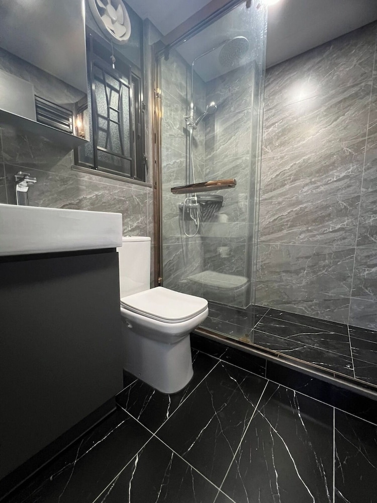 Check Inn HK by null