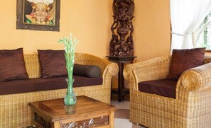 LCD TV - Batuan Villa (Sukawati)