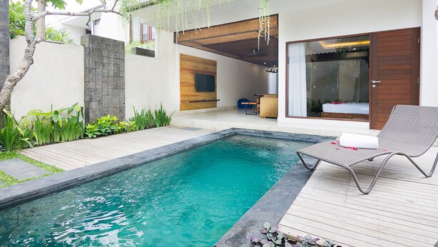 Outdoor pool - Villa Savvoya Seminyak Bali (Seminyak)
