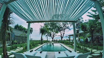 Outdoor pool, pool loungers
