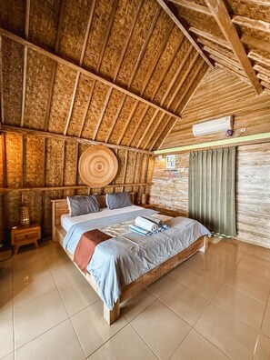 Hypo-allergenic bedding, minibar, in-room safe, desk - Villa Coco Republic (Gili Air)
