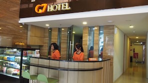 Reception - G7 Hotel (Jakarta)