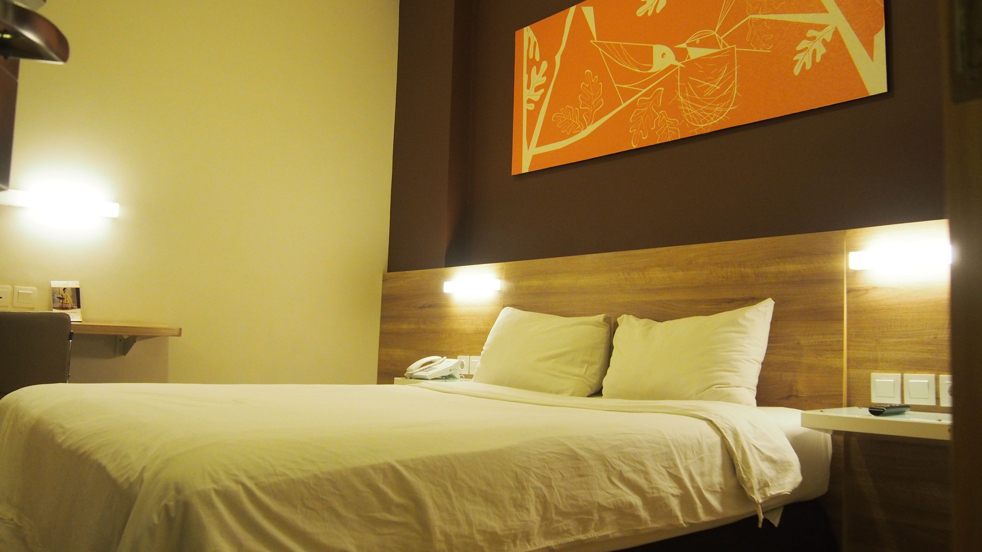 standard room | in-room safe, desk, free wifi