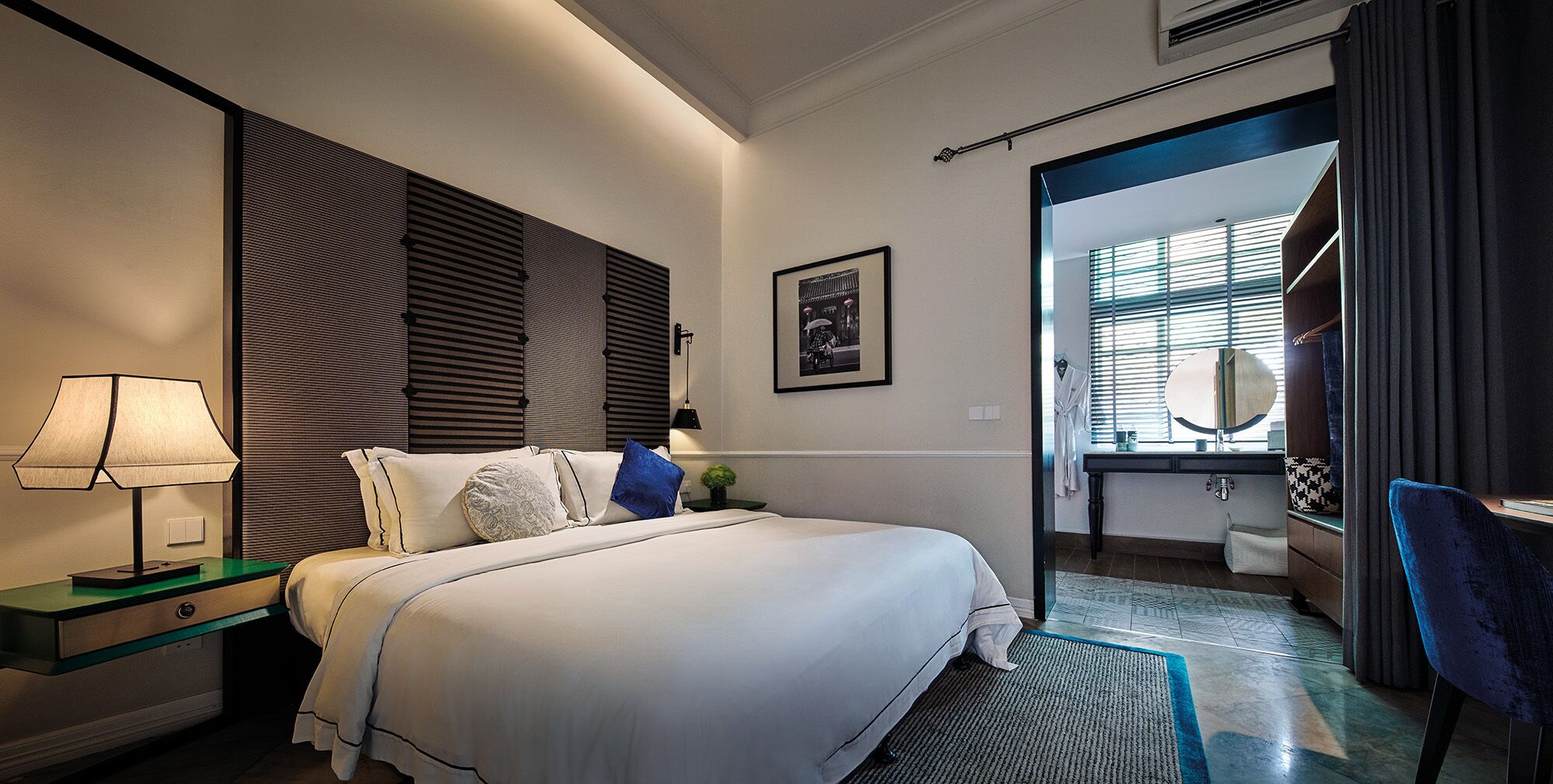 deluxe room | in-room safe, desk, iron/ironing board, free wifi