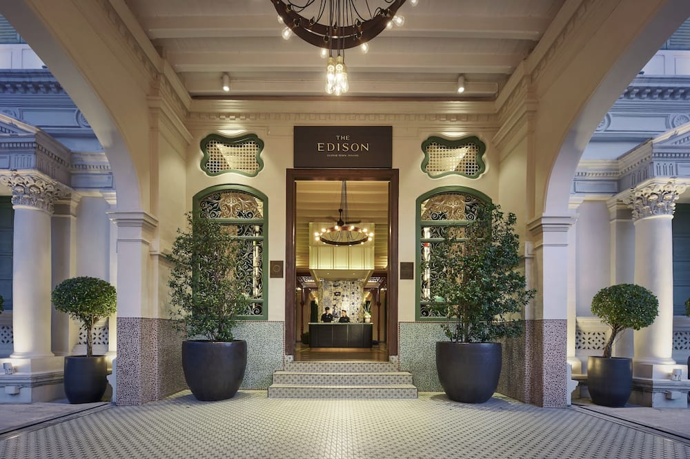 The Edison George Town