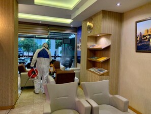 Sittområde i lobbyn