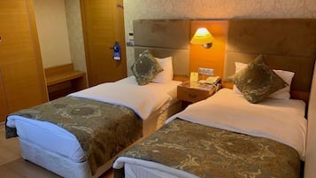 Chambre Double | Minibar, coffres-forts dans les chambres, bureau, chambres insonorisées